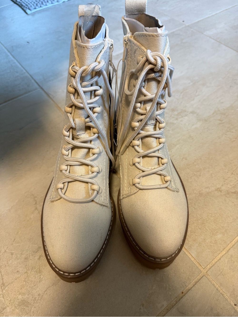 Universal Thread Cream Lace-Up Combat Boots
